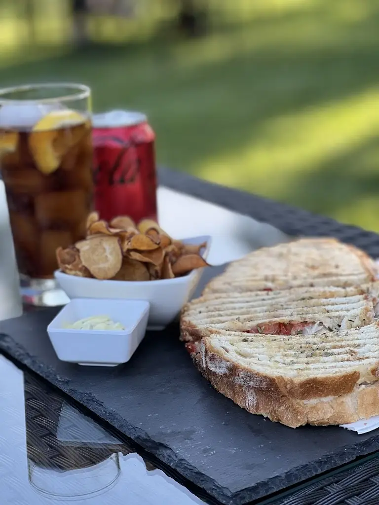 Menu_Diversus Garden Lounge_Santo António dos Cavaleiros_immagine_6