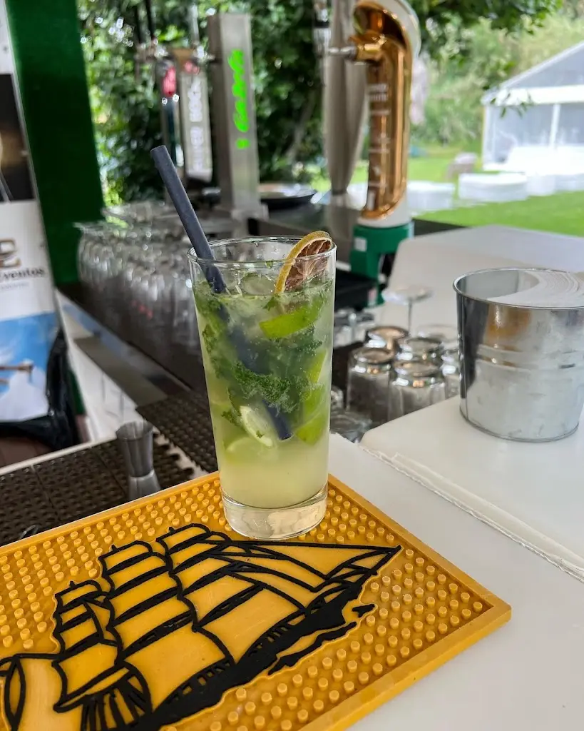 Diversus Garden Lounge_Santo António dos Cavaleiros_slider_image_2