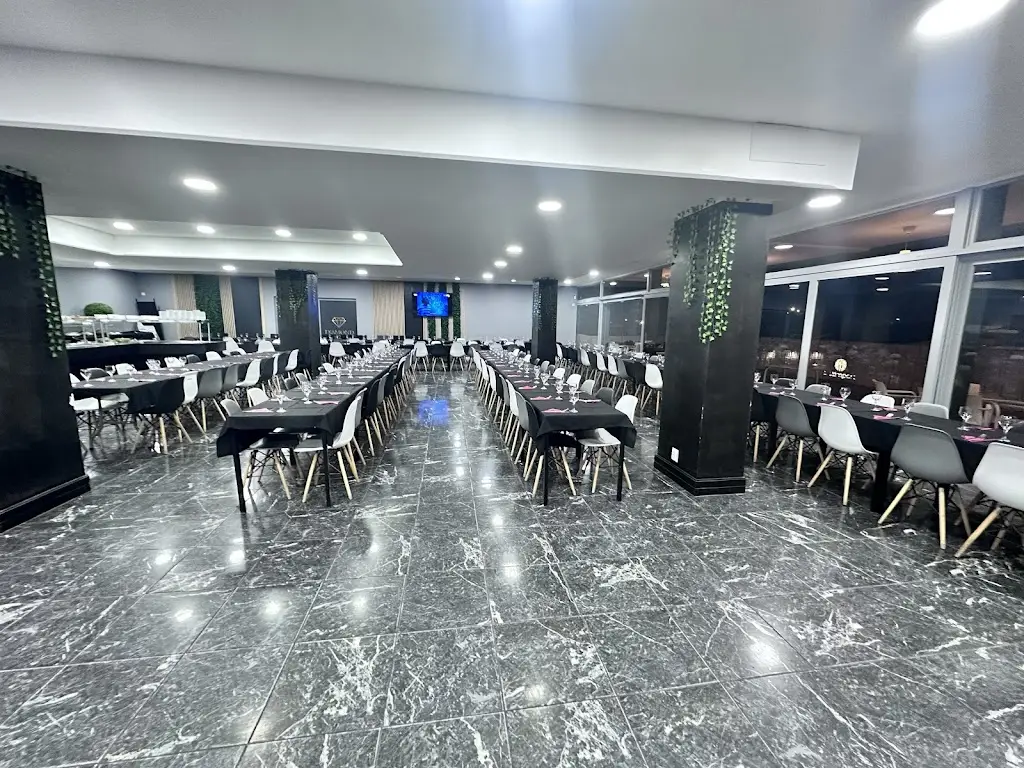 Diamond LX ristorante a Santa Maria dos Olivais