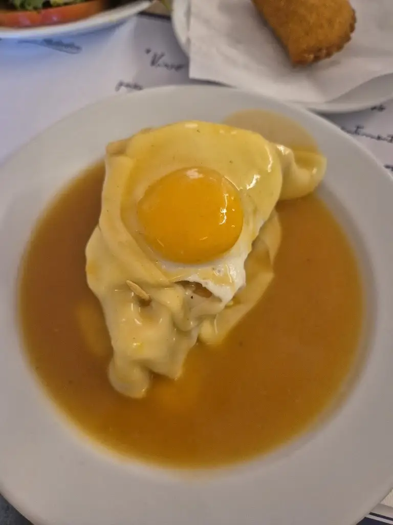 Mariam Kodalashvili_Santiago da Praça_Santiago_recensione