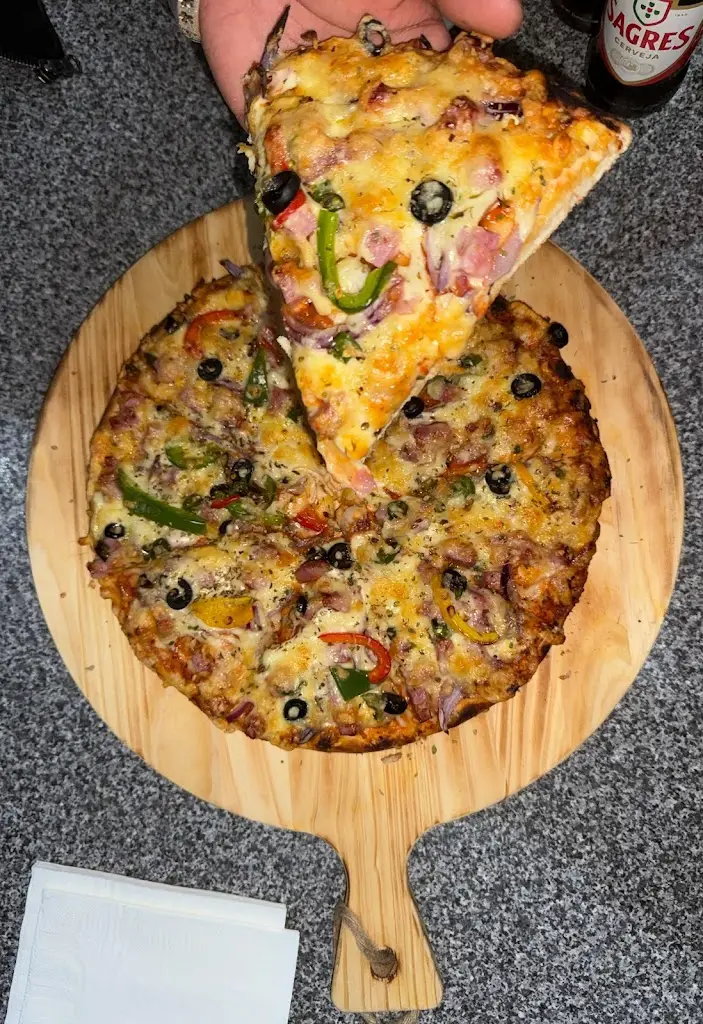 Surender Singh_Taj café restaurante_Santa Comba_review