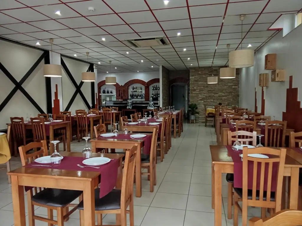 Taj café restaurante ristorante a Santa Comba