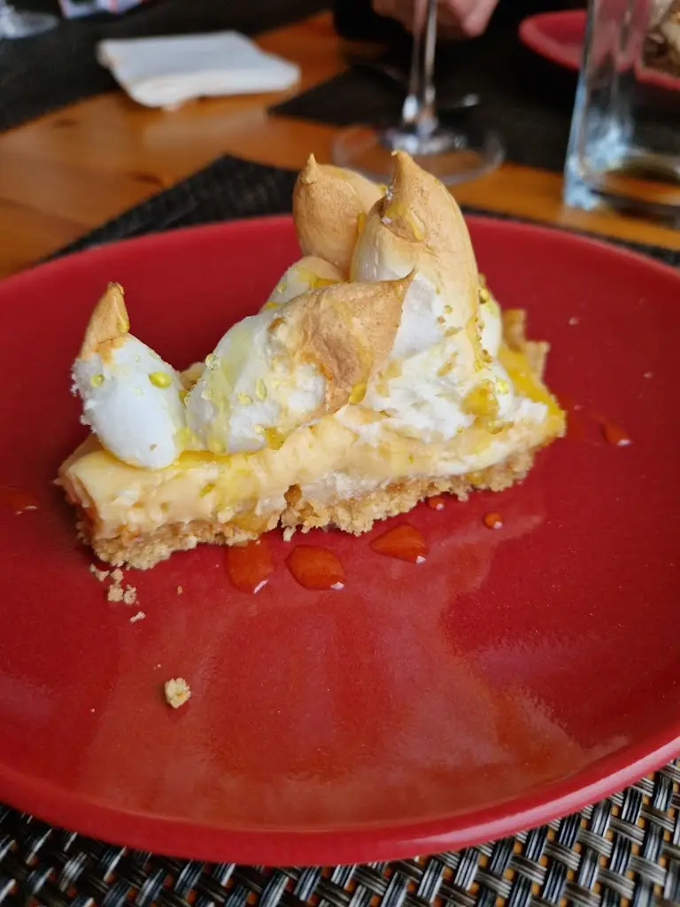 Monica “Moni” Guedes_Sabores do Gil_Santa Marinha_reseña