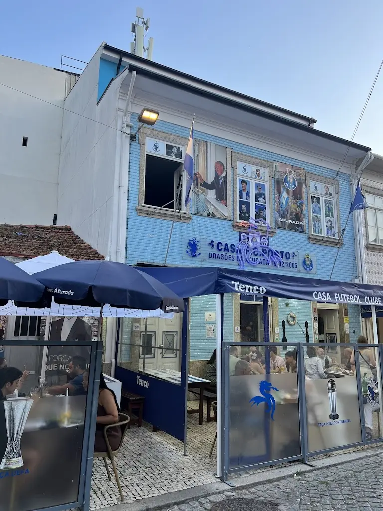 Diana Tarna_Casa do F.C. Porto na Afurada_Santa Marinha_review