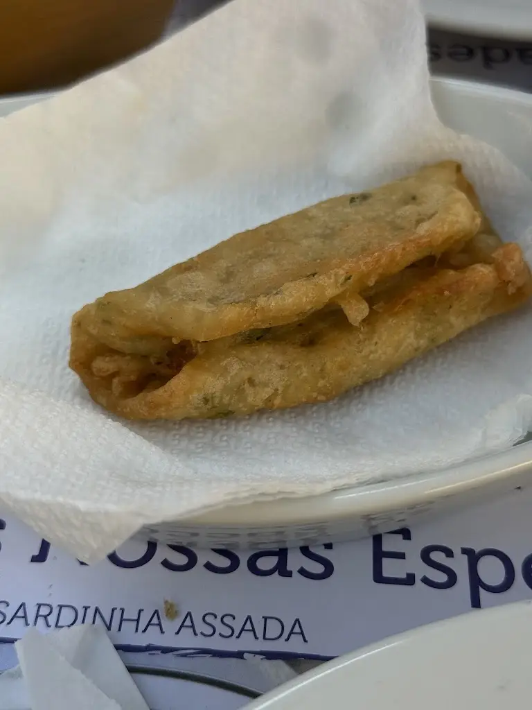 Rasa Češkevičiūtė_Casa do F.C. Porto na Afurada_Santa Marinha_review