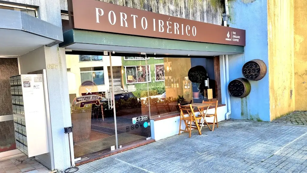 Porto Ibérico_Santa Marinha_slider_image_1