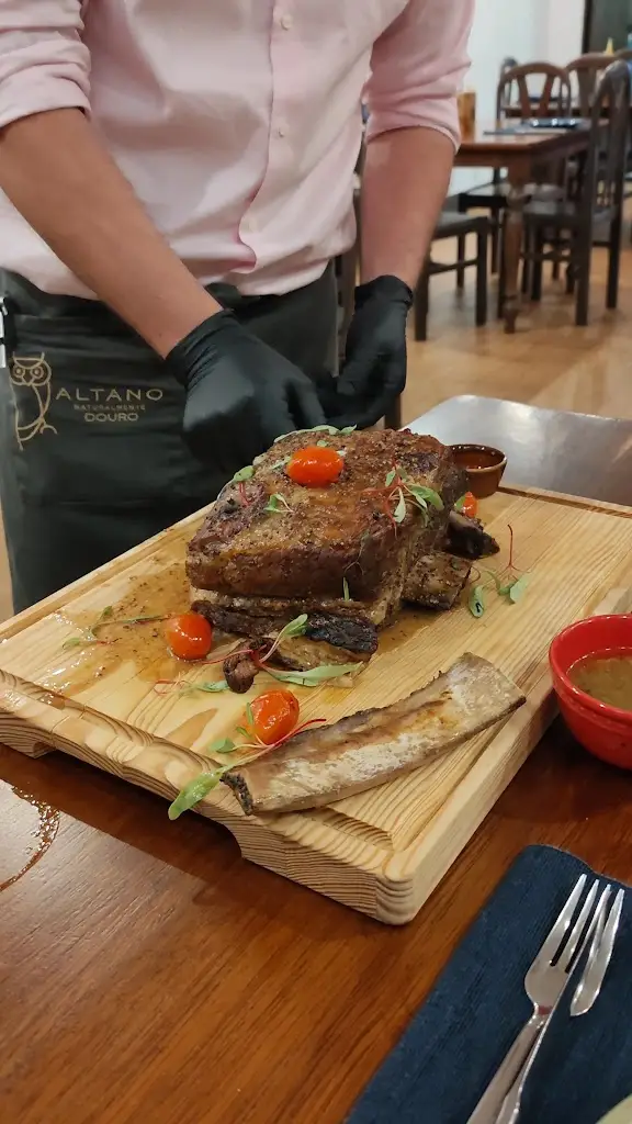 Porto Ibérico_Santa Marinha_slider_image_2