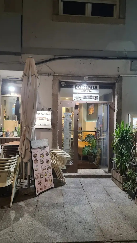 Shaown Mojumder_BOHEMIA CAIS 244_Santa Marinha_recensione