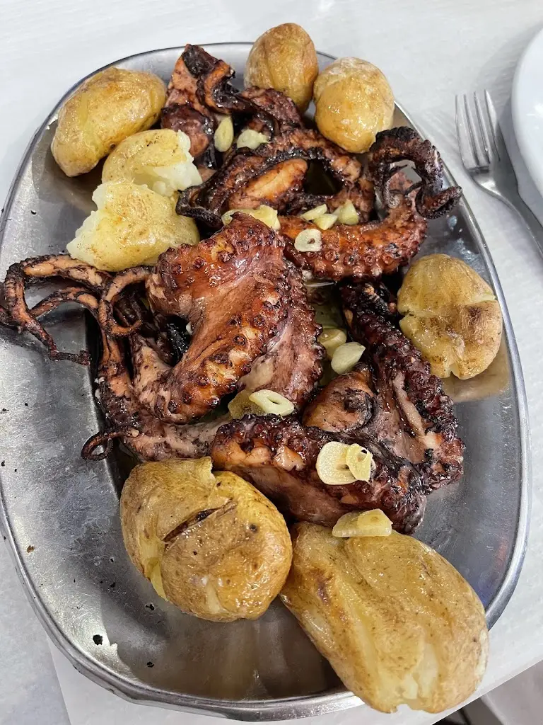 William Fullmer_Churrasqueira do Oeste_Santo Quintino_recensione