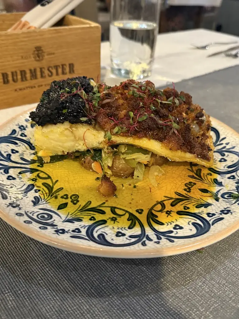 Dr Afshin_Garfo Torto_São João_recensione