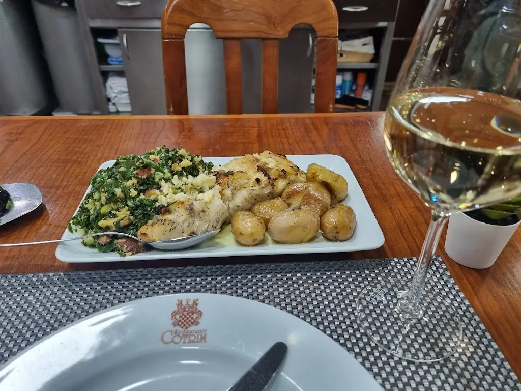 ruben almeida_Cotrim_São João da Talha_recensione