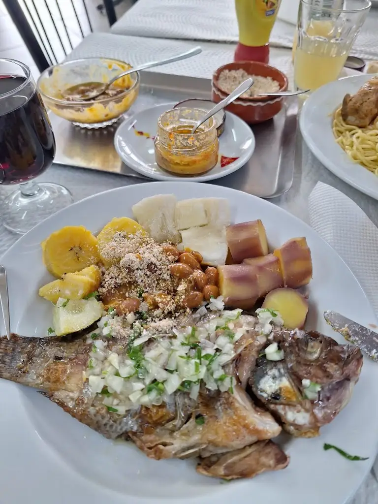 Restaurante Cancovo ristorante a Rio de Mouro