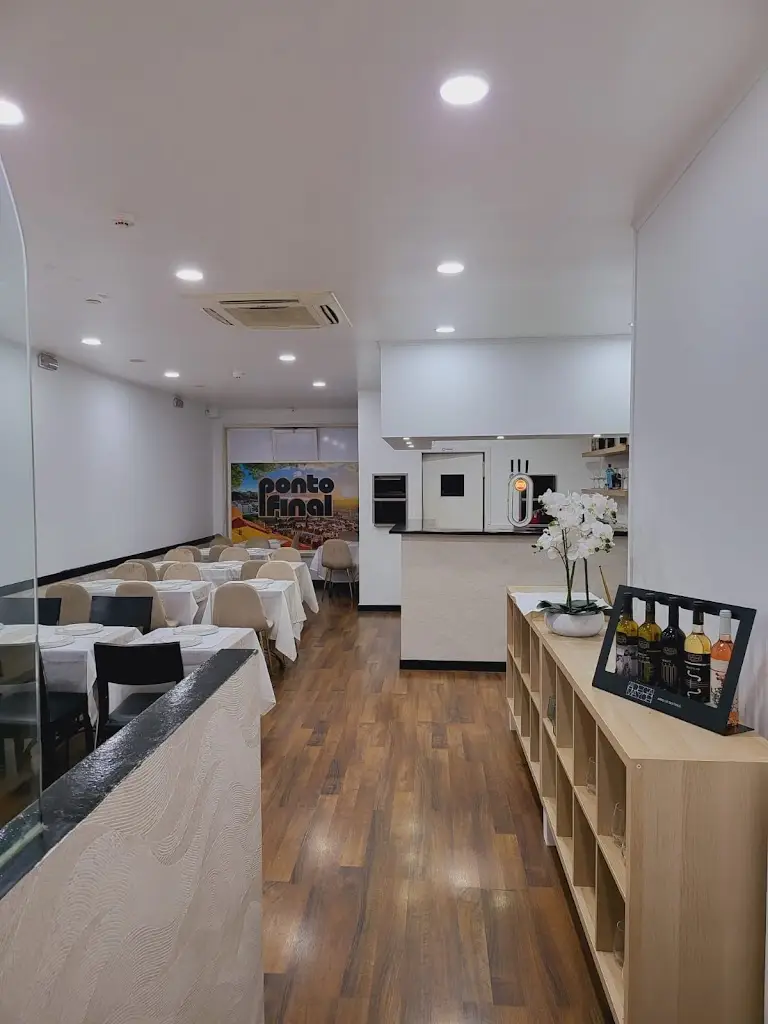 Edna Silveira_Tachos de barro Restaurante_Rio de Mouro_reseña