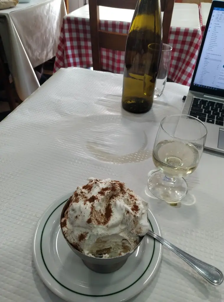 Edgar Iovenitti_A Central_Rio de Mouro_review