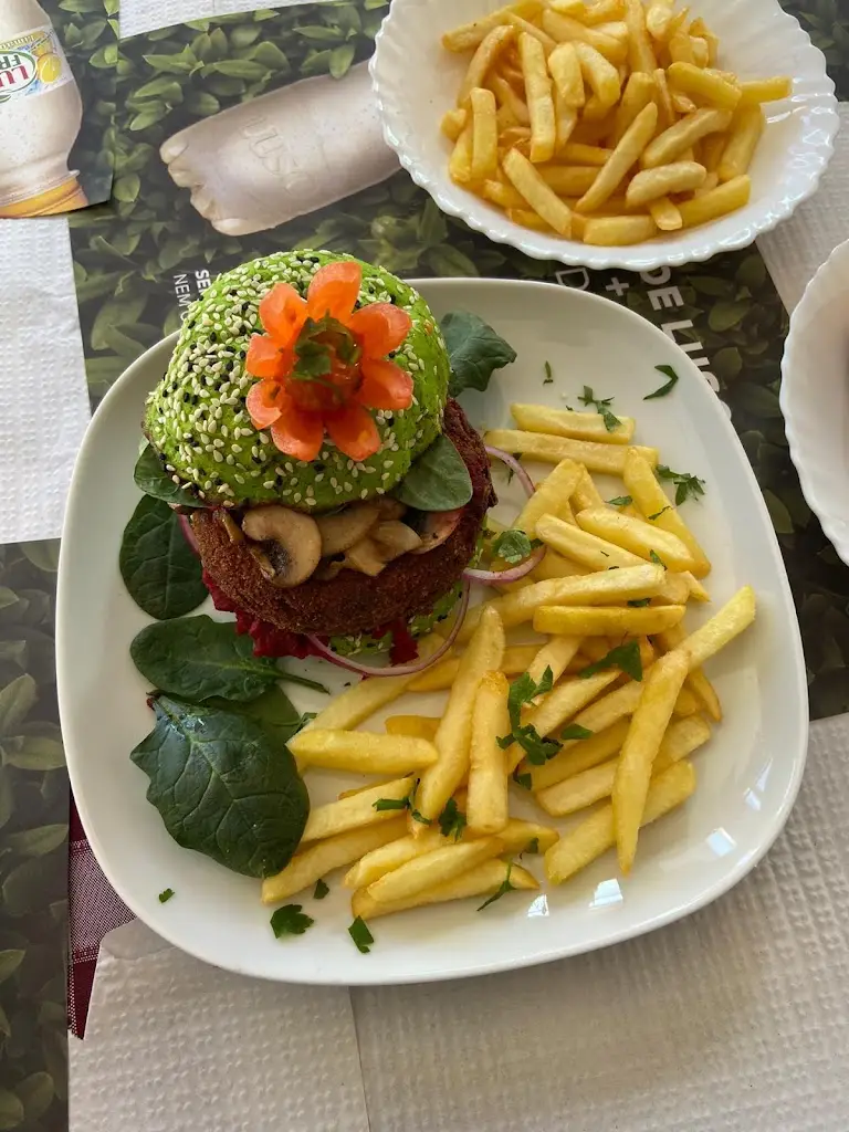 Menu_Café E Hamburgaria ROLETA_Rio de Mouro_imagen_5