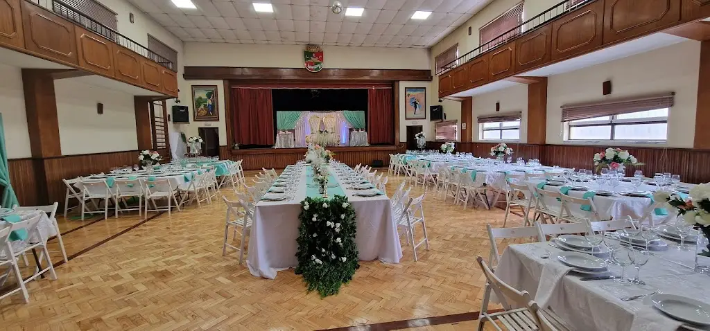 Clube Recreativo Dos Cotovios ristorante a São João Dos Montes