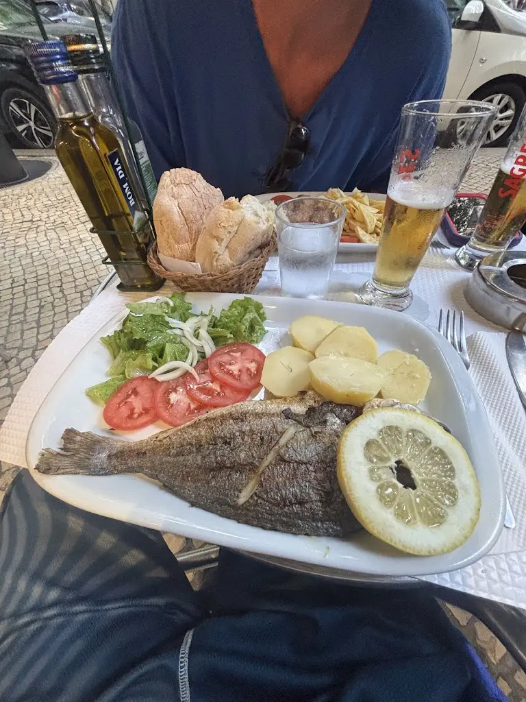 Robbie Pugh_Pastelaria Sao Jorge Snack Bar_São Jorge de Arroios_recensione