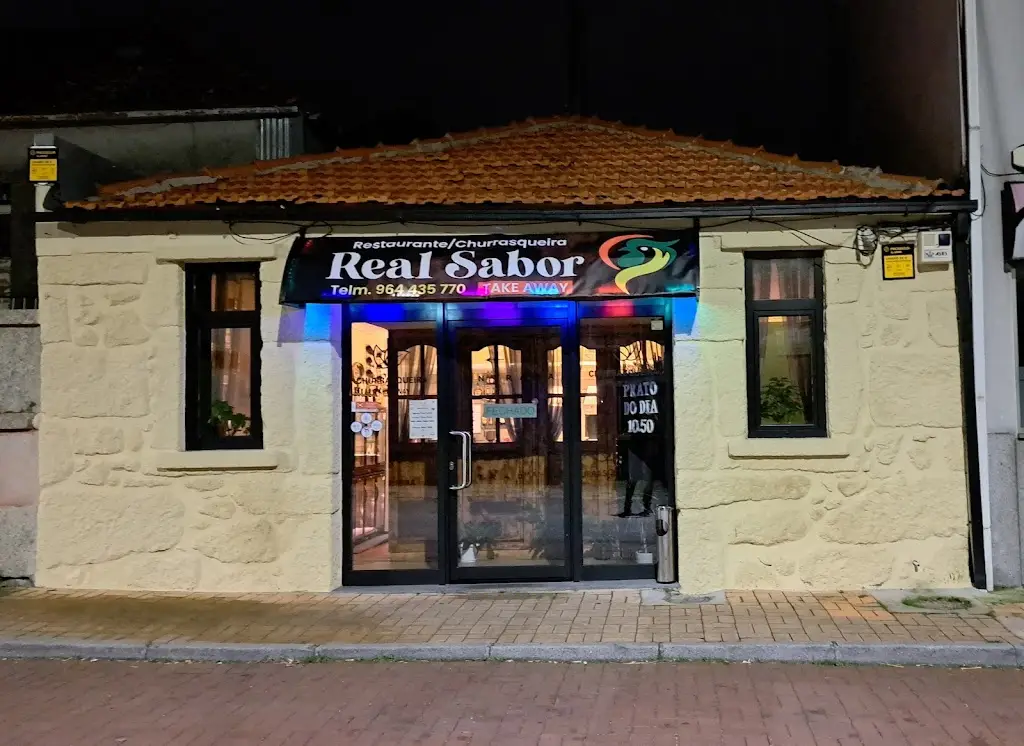 Churrasqueira Real Sabor ristorante a São Miguel da Guarda