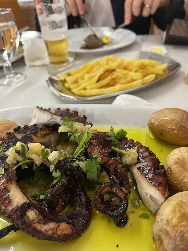 Debora Barnes_O Edgar_São João das Lampas_review