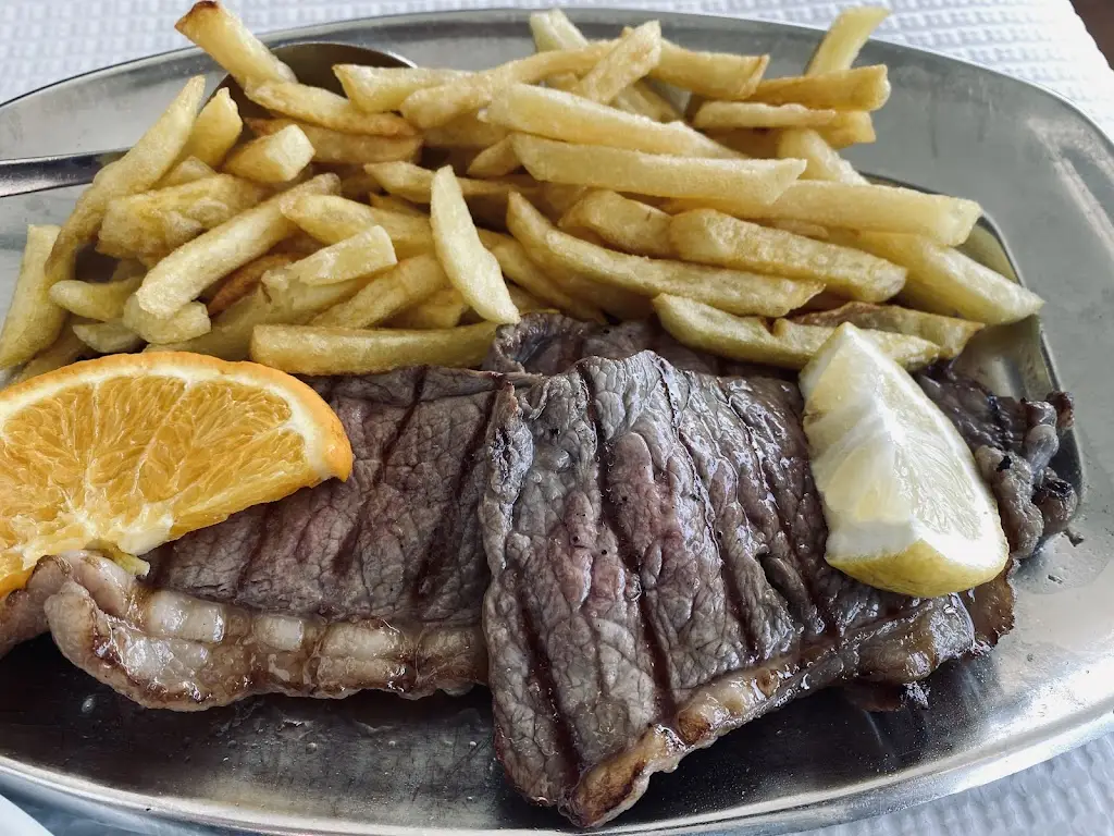 Tony Nguyen_O Edgar_São João das Lampas_review