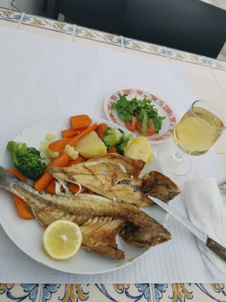 Martynas Talacka_Marisqueira Aquários Mag8_São João das Lampas_recensione