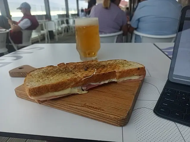 Christopher Thomas_Esplanada Duna Mar_São João das Lampas_recensione