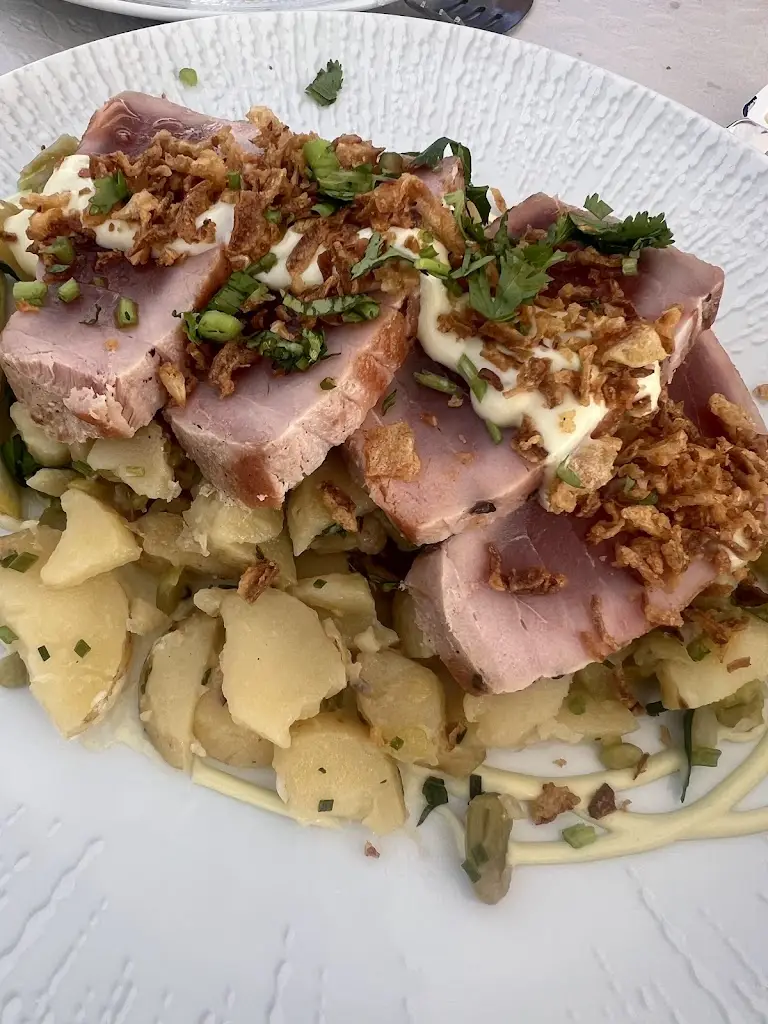 Stacey Neumann_Esplanada Duna Mar_São João das Lampas_recensione