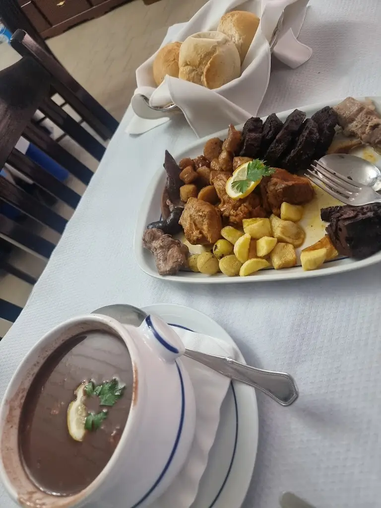 Ricardo Rodrigues_Café Restaurante São Nicolau PIRES, Lda._São Nicolau_recensione