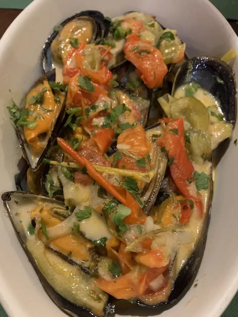 Elena Maria Fernandez_Tira Tapas_São Pedro de Penaferrim_recensione