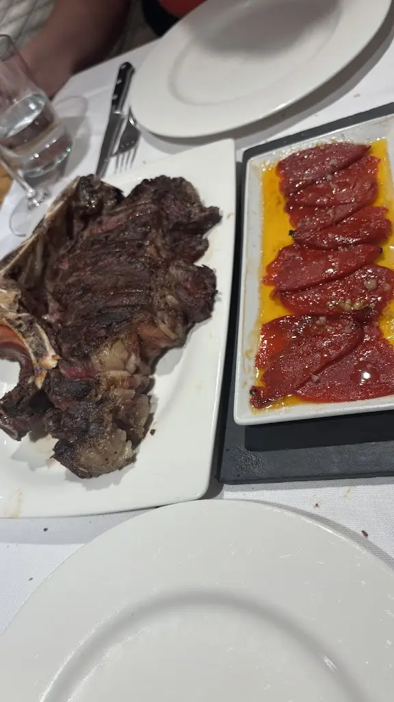 Brittany Hindmarsh_Loxu_Santos-o-Velho_recensione