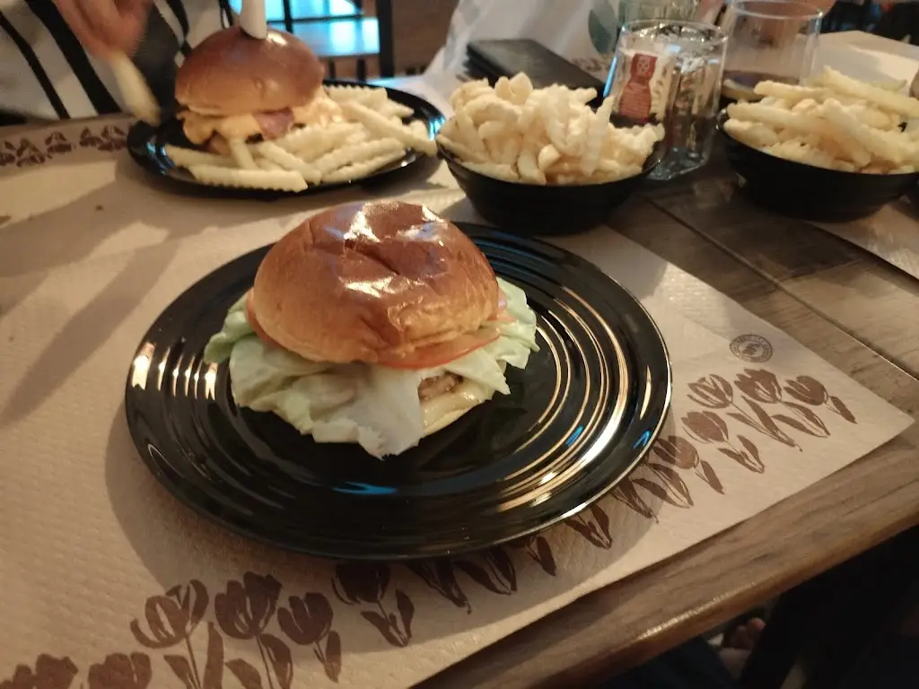 LOCAL Santos_Santos-o-Velho_slider_image_3