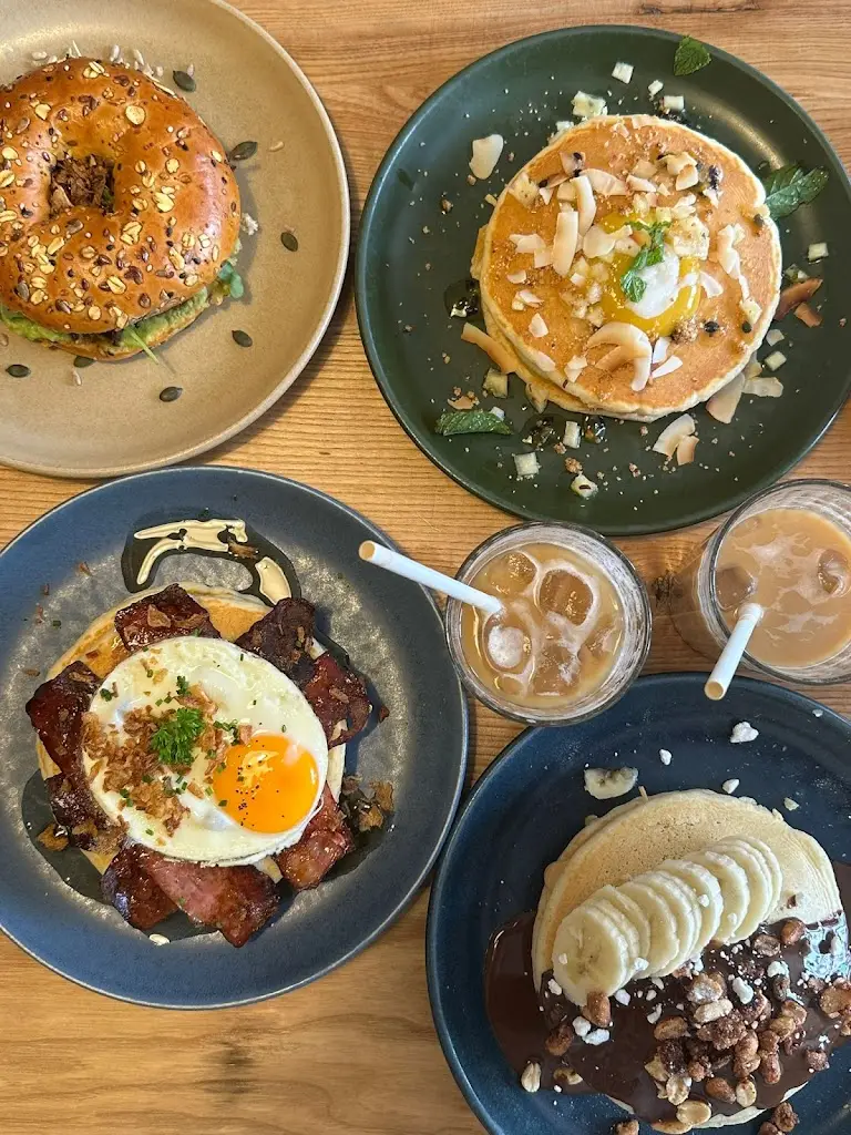 Diana Coito_Fauna & Flora - Santos_Santos-o-Velho_review