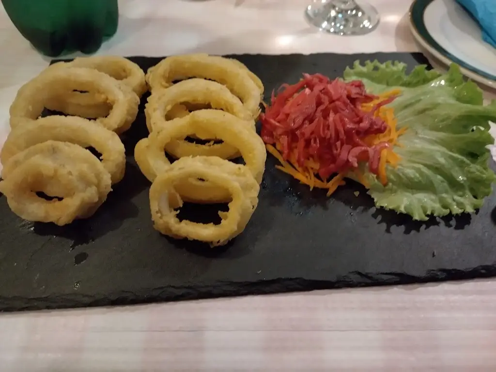 Angus Macleod_Lá Madragoa Restaurant_Santos-o-Velho_reseña