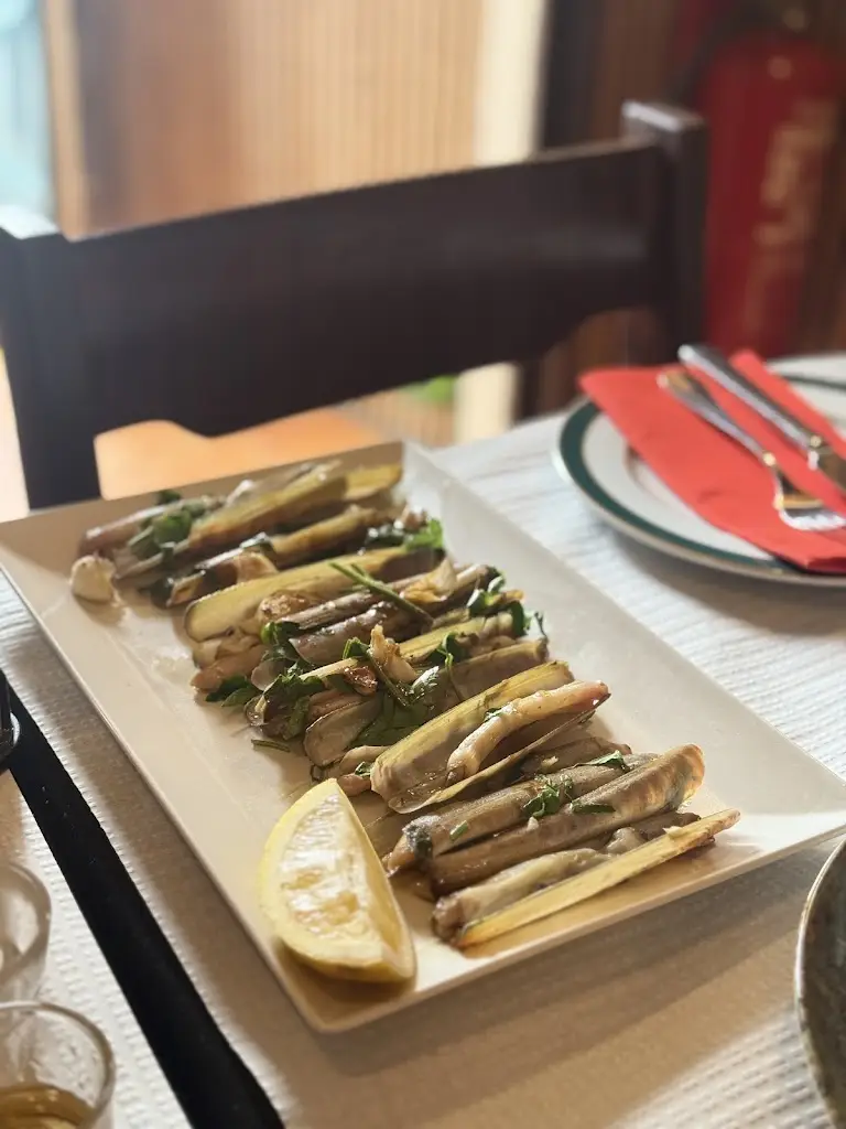 Ronald Hung_Lá Madragoa Restaurant_Santos-o-Velho_reseña