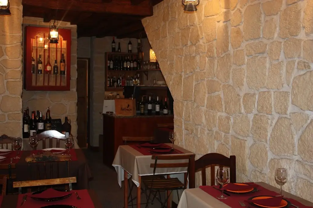 Invicta Madragoa_Santos-o-Velho_slider_image_1