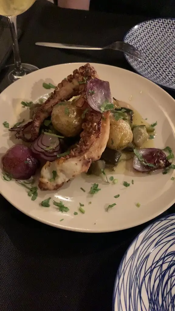 Invicta Madragoa_Santos-o-Velho_slider_image_2