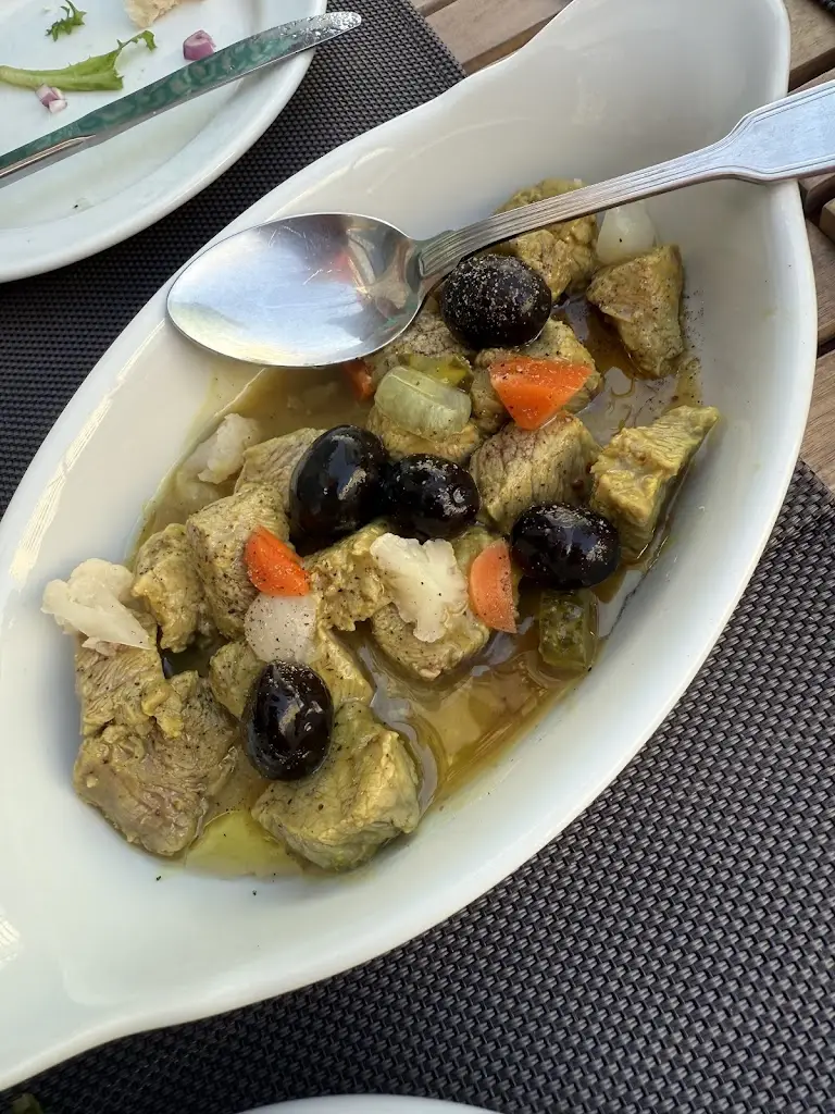 Sue Nicolson_A Fama_Santos-o-Velho_recensione