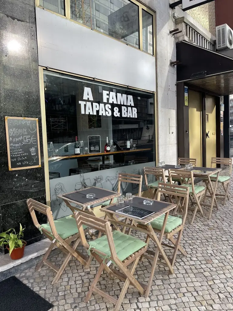 A Fama_Santos-o-Velho_slider_image_1