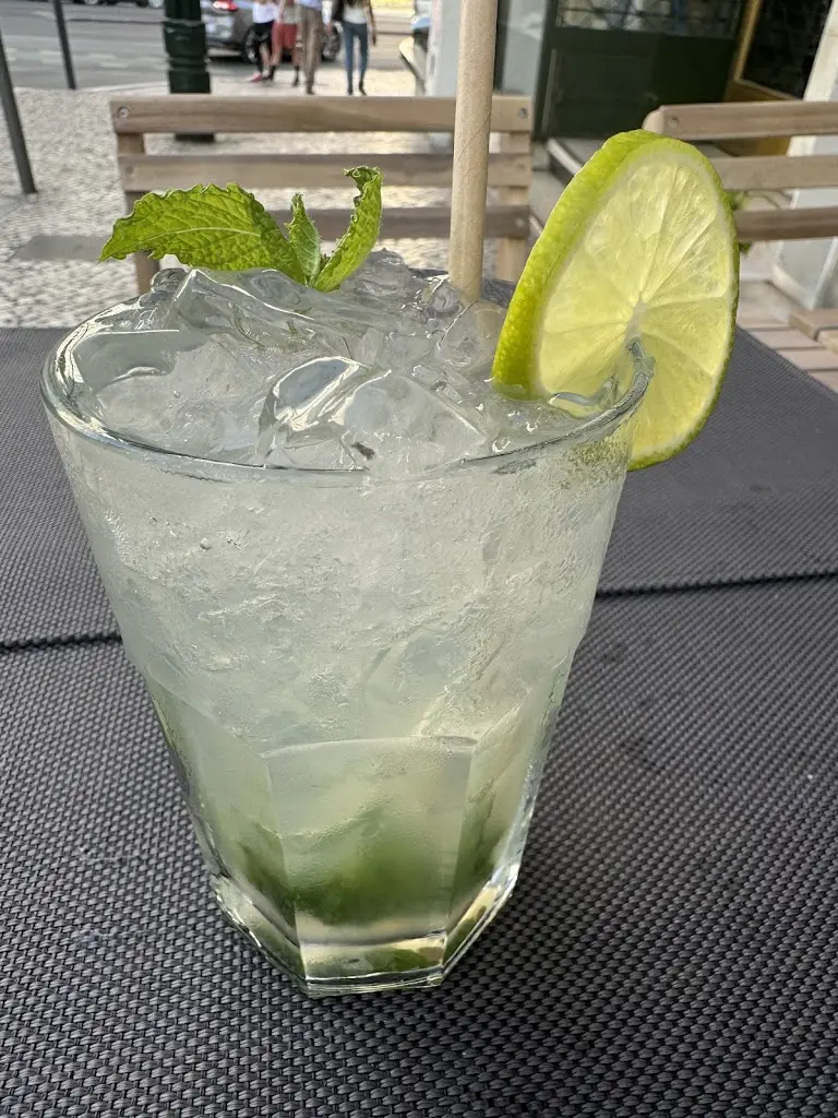 A Fama_Santos-o-Velho_slider_image_3