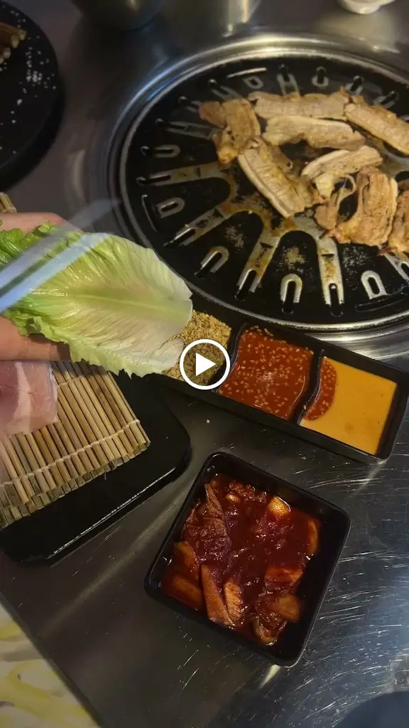 Busan Table BBQ_Santos-o-Velho_slider_image_2