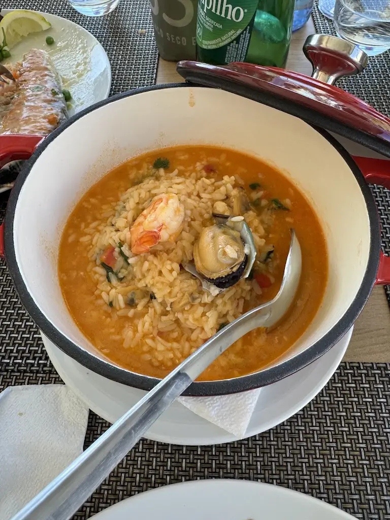 Michael Blake_Restaurante O Farol_São Martinho_review