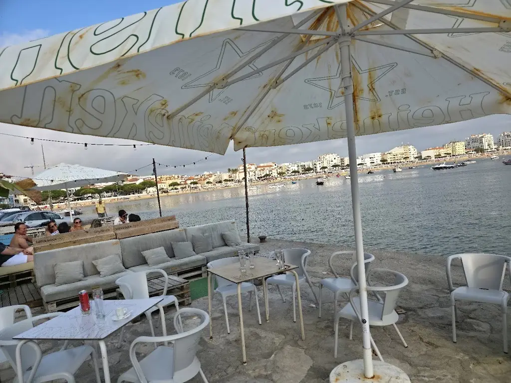 AO CAIS - Restaurante & Lounge ristorante a São Martinho