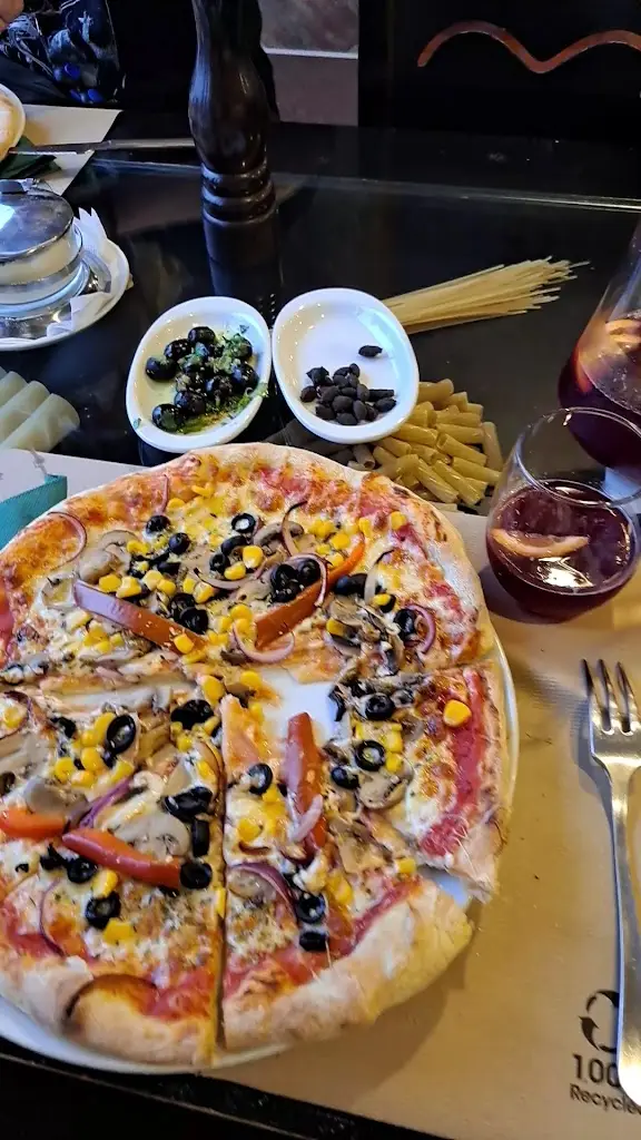 Pizzaria Portobello restaurante en São Martinho