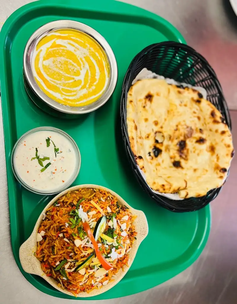 Royal Indian Restaurant_São Martinho_slider_image_2