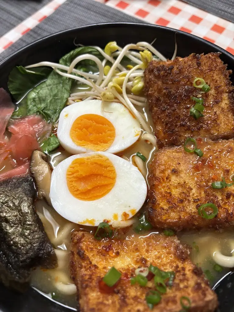 Joana Trovão_Basement Bistro_São Sebastião da Pedreira_review