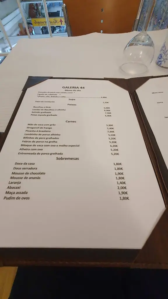 Menu_Galeria 44 (São Sebastião da Pedreira)_São Sebastião da Pedreira_immagine_2