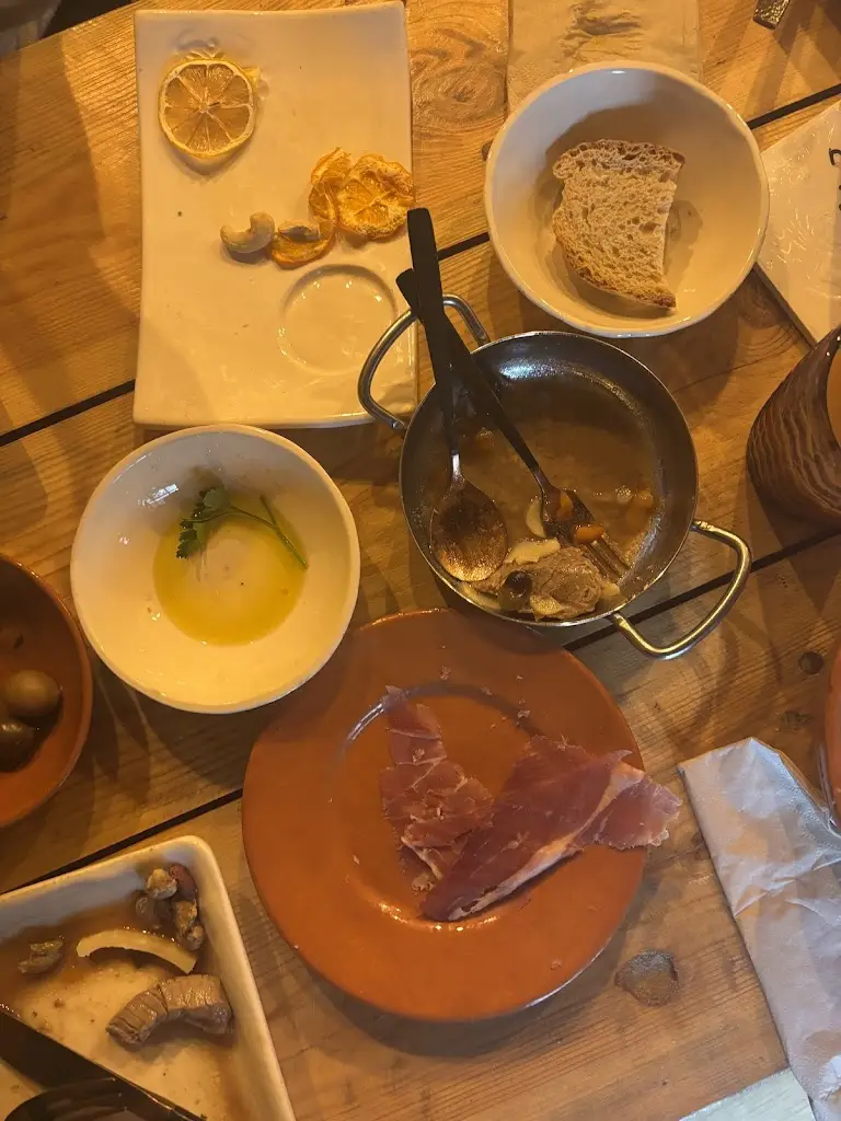 Paulo Gomes_Cardo Taberna & Mercearia - Sortelha By Aldeias Históricas de Portugal_Sortelha_recensione