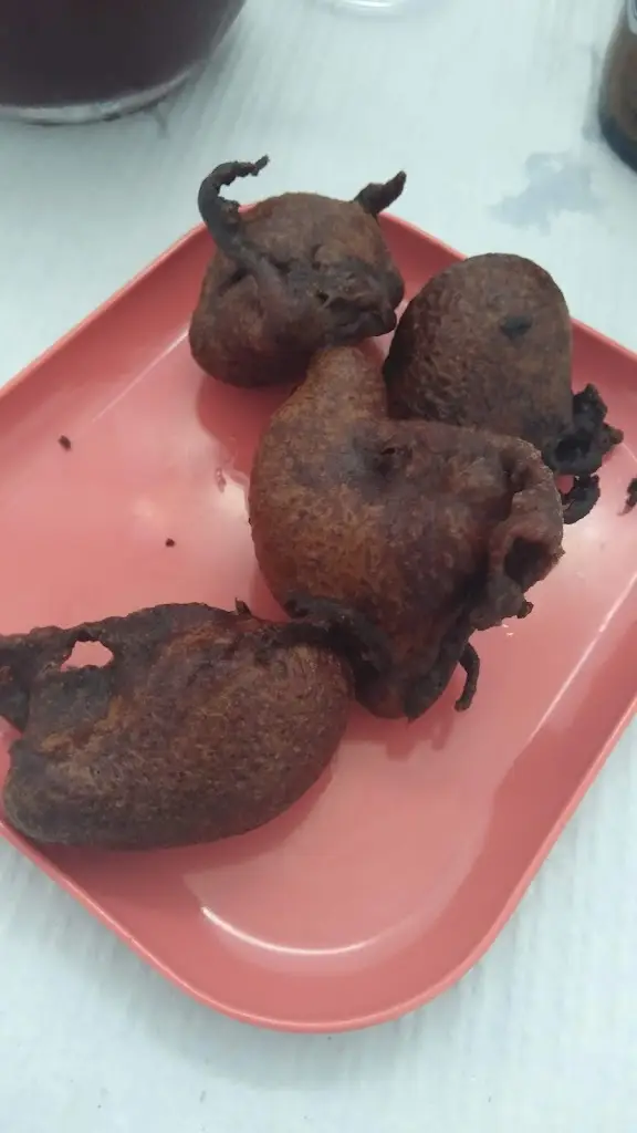 Sociedade De Restauração E Turismo De Escravilheira Lda (são Pedro Da Cadeira) ristorante a São Pedro da Cadeira