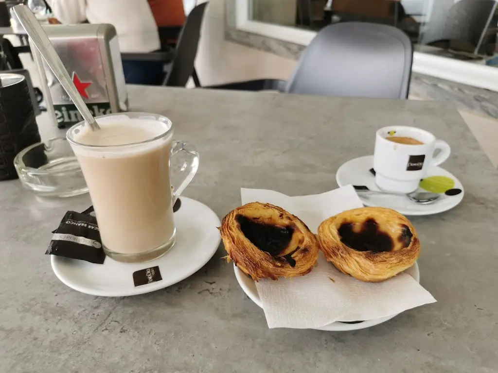 Café beira mar ristorante a São Pedro da Cadeira