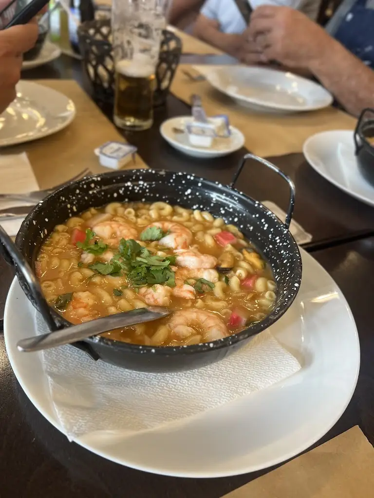 Paula de Sousa_Maria dos Tachos_São Domingos de Rana_reseña